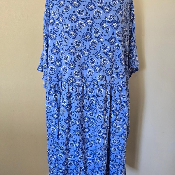 Dresses & Skirts - Woman Within blue floral midi dress size 5X 38/40